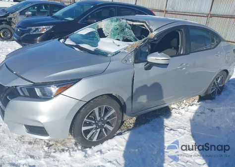 2021 Nissan Versa z USA, uszkodzony, nr VIN 3N1CN8EV2ML884469